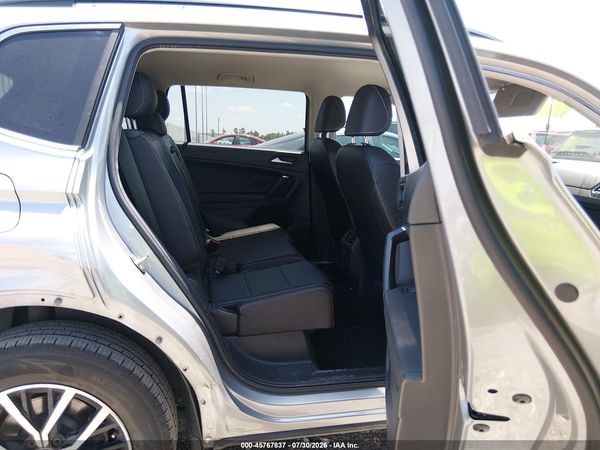 2021 VOLKSWAGEN TIGUAN — I8