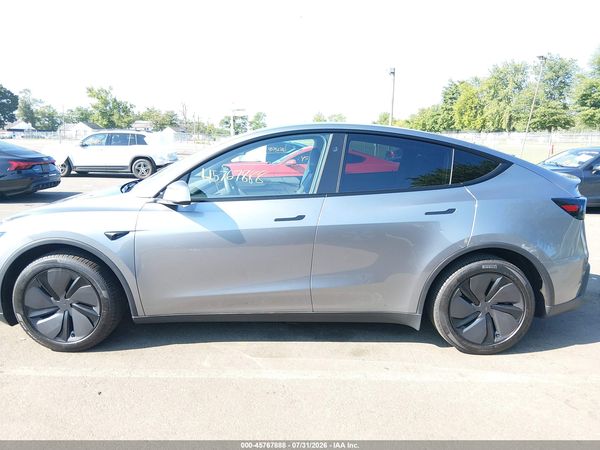 2026 TESLA MODEL Y