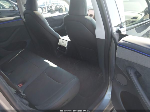 2026 TESLA MODEL Y