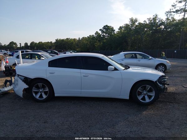 2016 DODGE CHARGER SXT