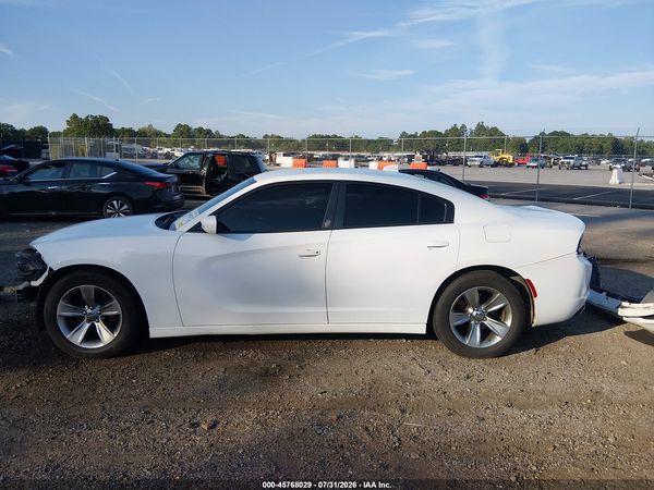 2016 DODGE CHARGER SXT
