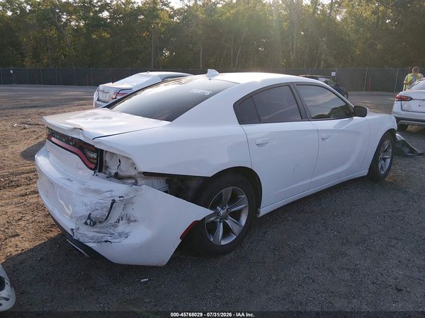 2016 DODGE CHARGER SXT