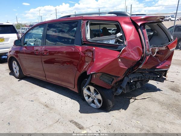 2014 TOYOTA SIENNA LE V6 8 PASSENGER