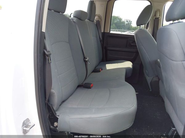 2019 RAM 1500 CLASSIC EXPRESS  4X4 6'4 BOX