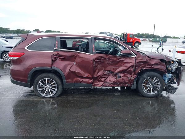 2019 TOYOTA HIGHLANDER XLE