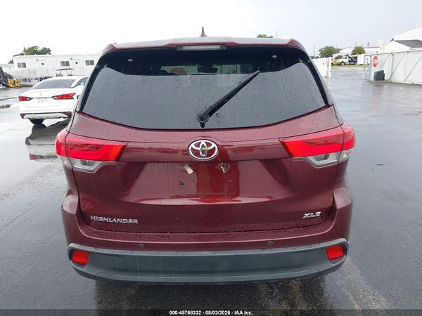2019 TOYOTA HIGHLANDER XLE
