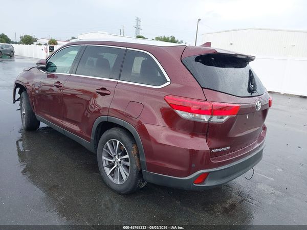 2019 TOYOTA HIGHLANDER XLE