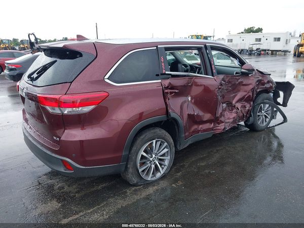 2019 TOYOTA HIGHLANDER XLE