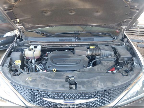 2020 CHRYSLER PACIFICA LIMITED — I10