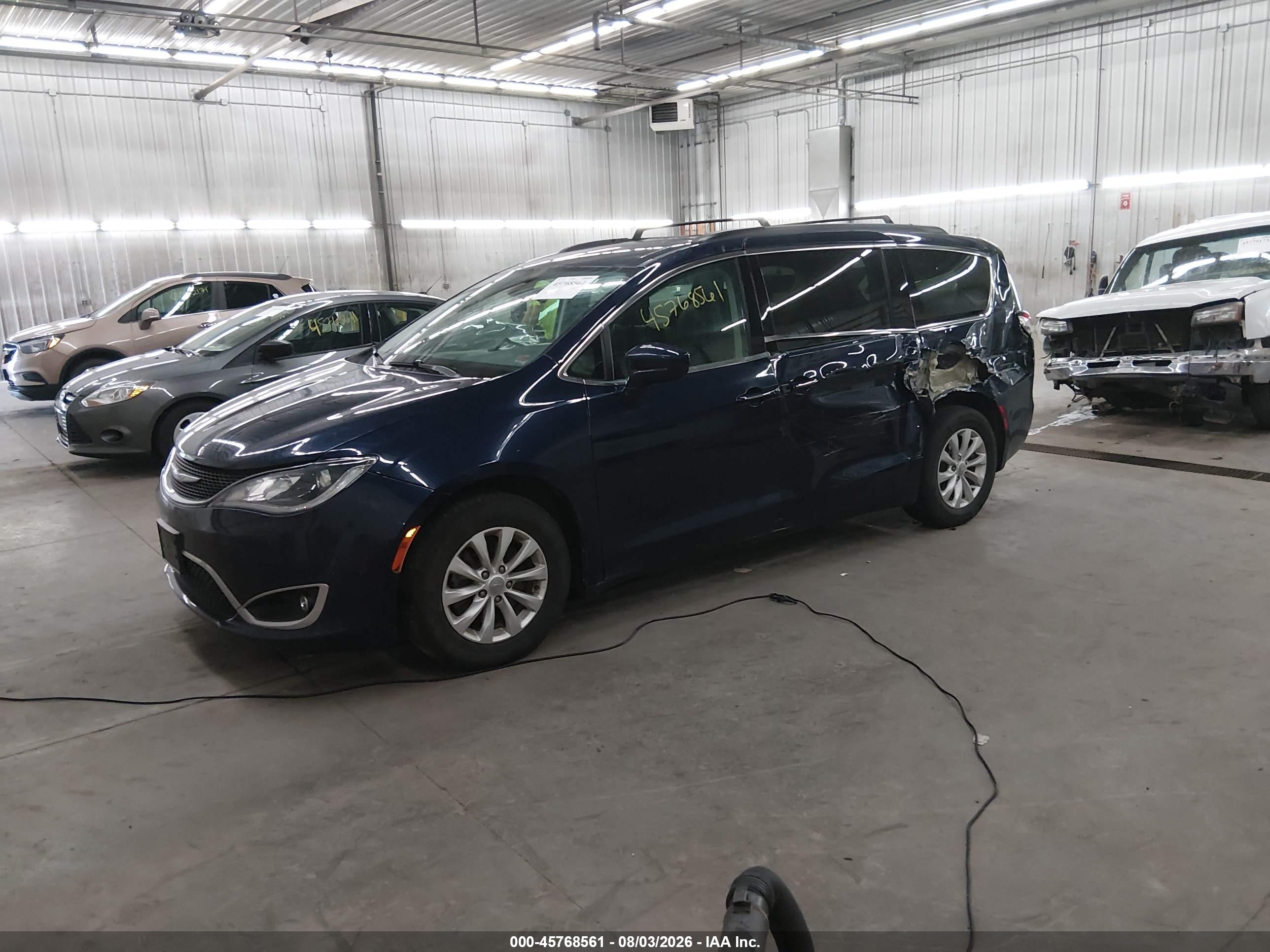 2019 CHRYSLER PACIFICA TOURING PLUS — I2