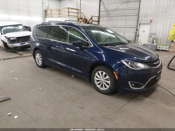 2019 CHRYSLER PACIFICA TOURING PLUS — I1