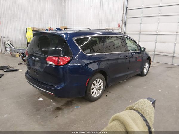 2019 CHRYSLER PACIFICA — I4