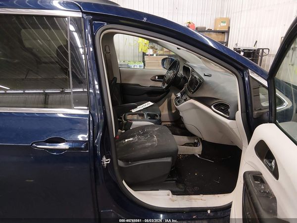 2019 CHRYSLER PACIFICA TOURING PLUS — I5