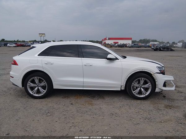 2022 AUDI Q8
