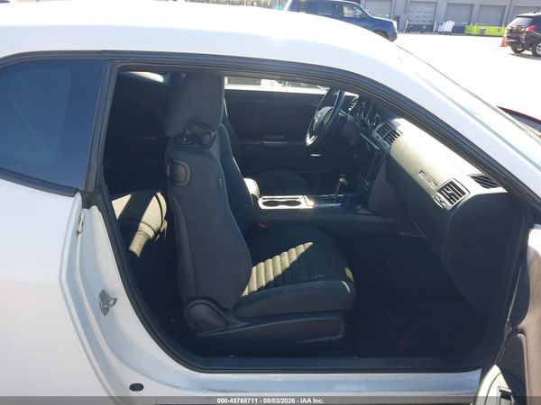 2014 DODGE CHALLENGER SXT