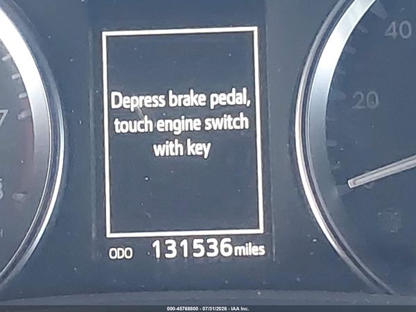 2017 TOYOTA HIGHLANDER SE