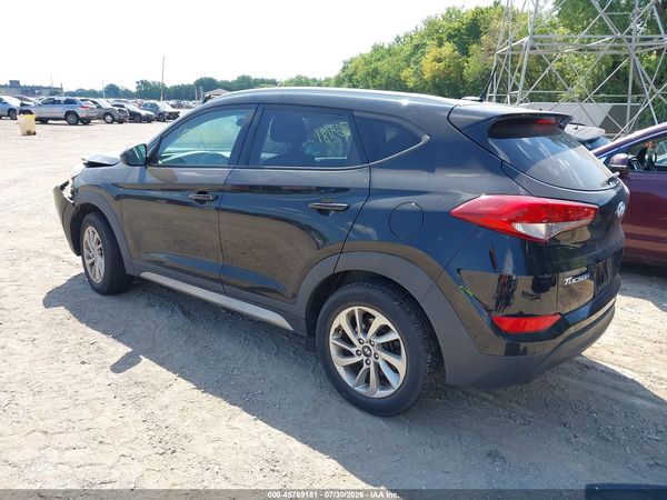 2017 HYUNDAI TUCSON SE