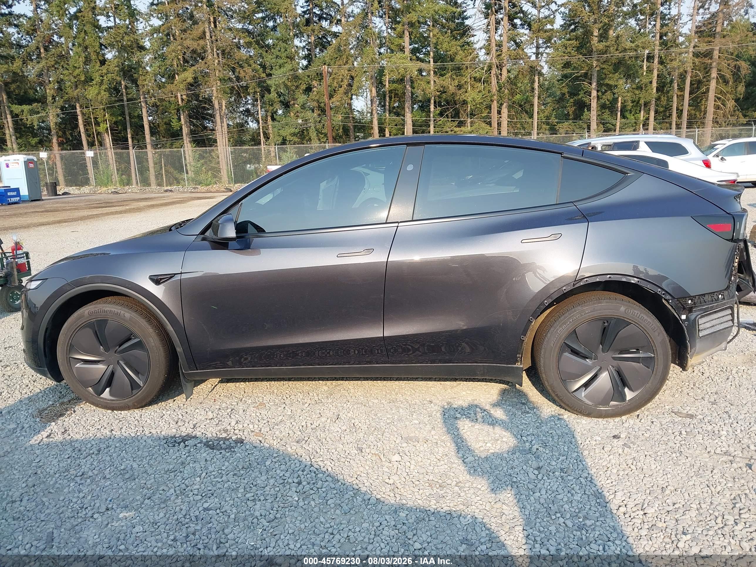 2026 TESLA MODEL Y