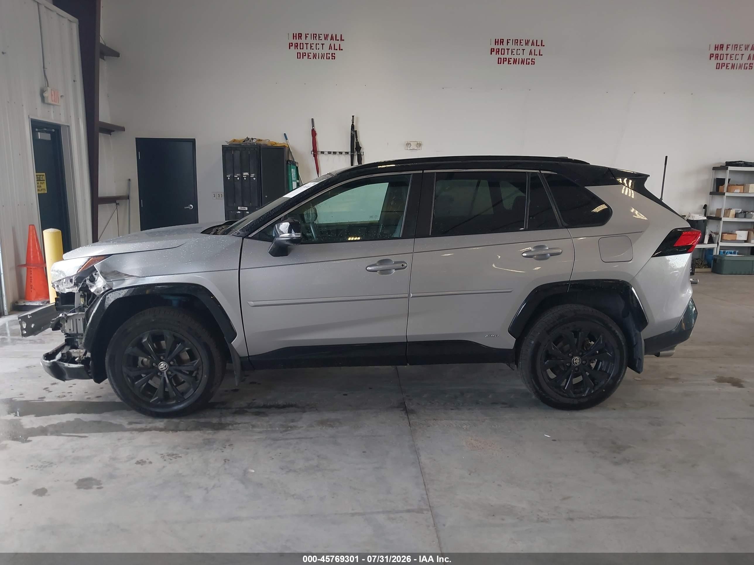 2022 TOYOTA RAV4 HYBRID XSE