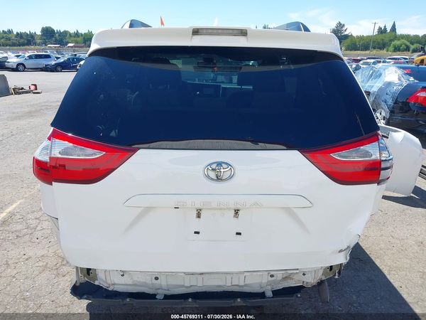 2018 TOYOTA SIENNA LE 8 PASSENGER