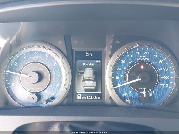 2018 TOYOTA SIENNA LE 8 PASSENGER
