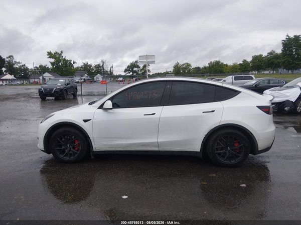 2022 TESLA MODEL Y