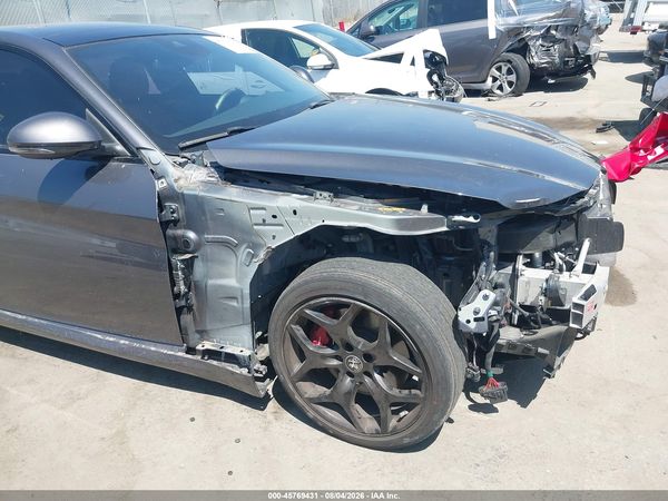 2023 ALFA ROMEO GIULIA TI RWD