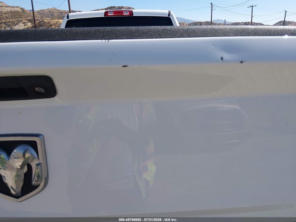 2018 RAM 1500 TRADESMAN  4X2 8' BOX