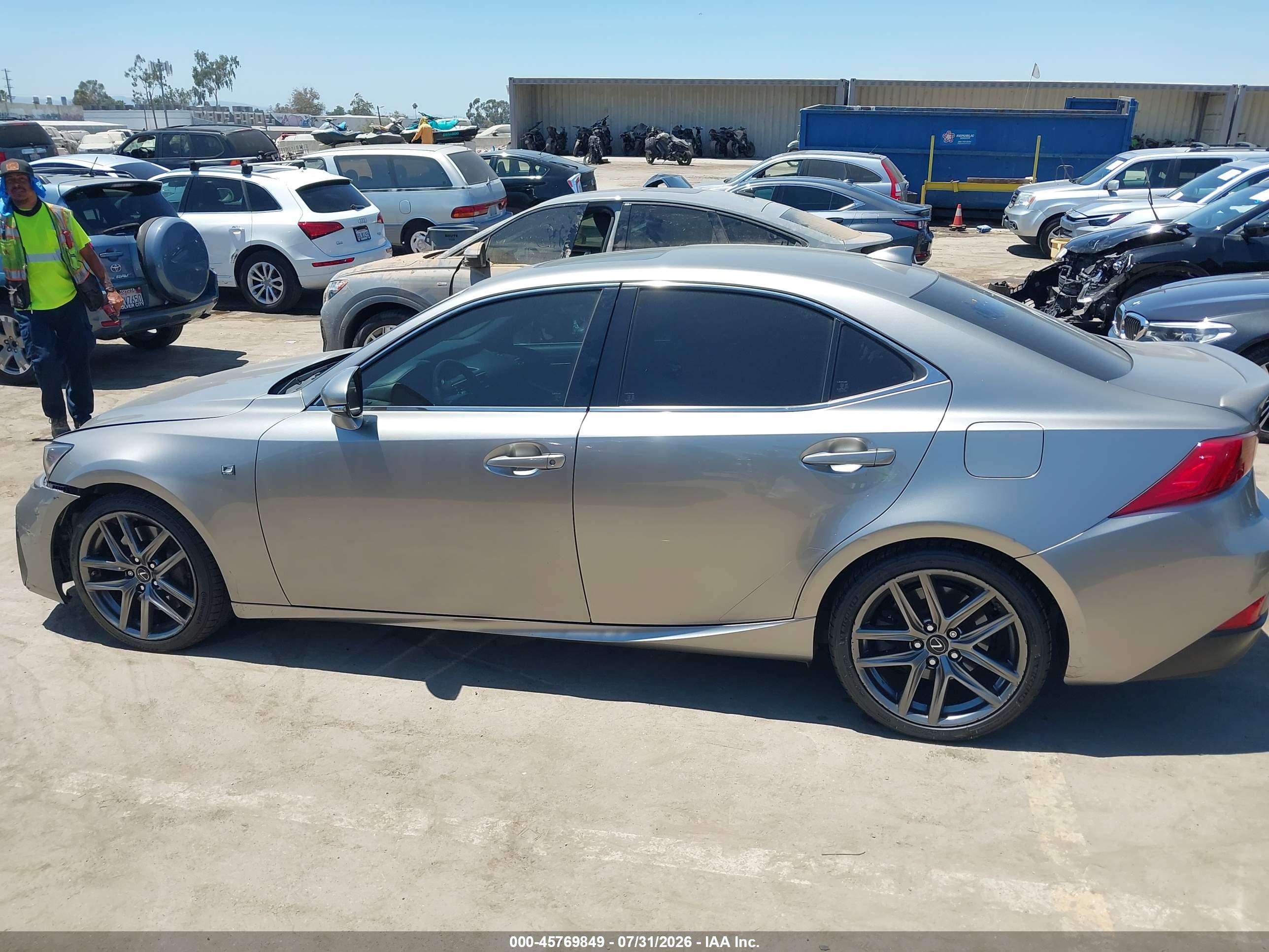 2017 LEXUS IS 200T