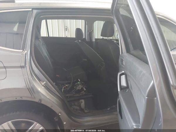 2019 VOLKSWAGEN TIGUAN — I8