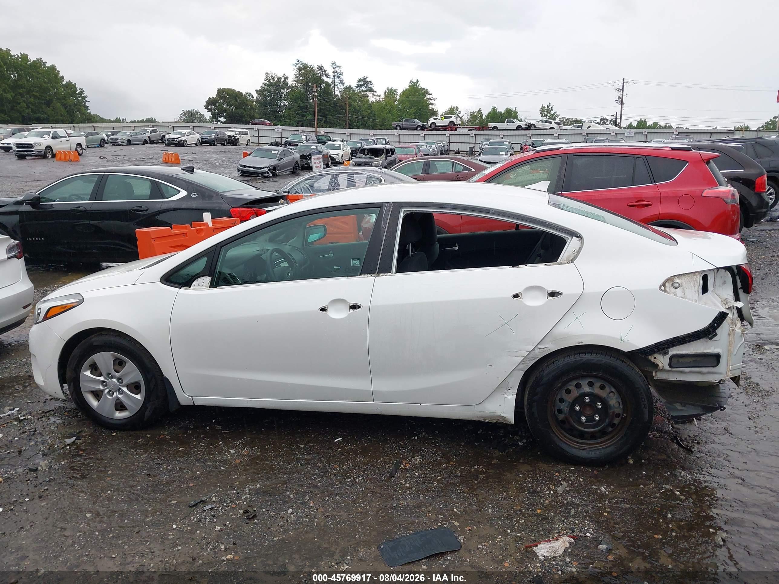 2017 KIA FORTE LX