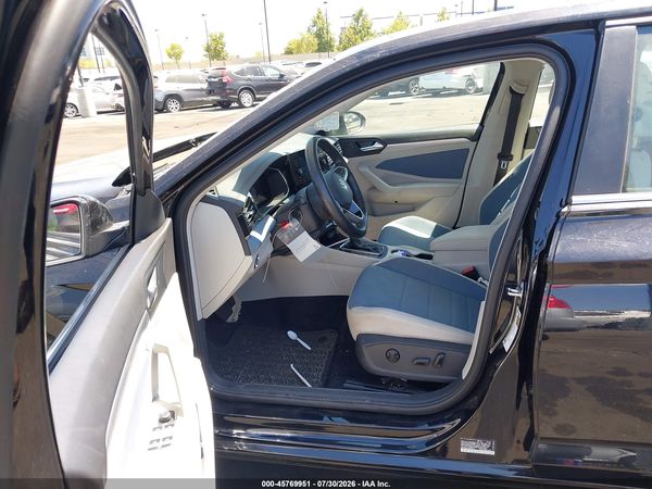 2025 VOLKSWAGEN JETTA 1.5T SE — I5