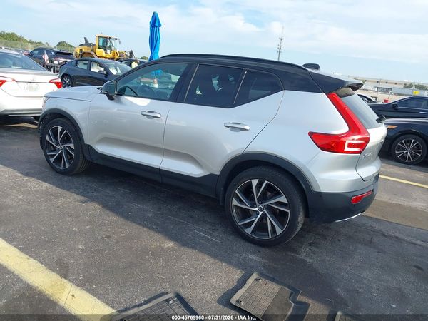 2019 VOLVO XC40 T5 R-DESIGN