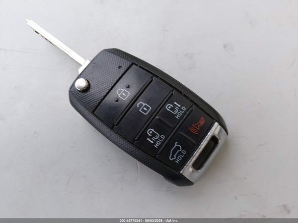 2016 KIA SEDONA LX