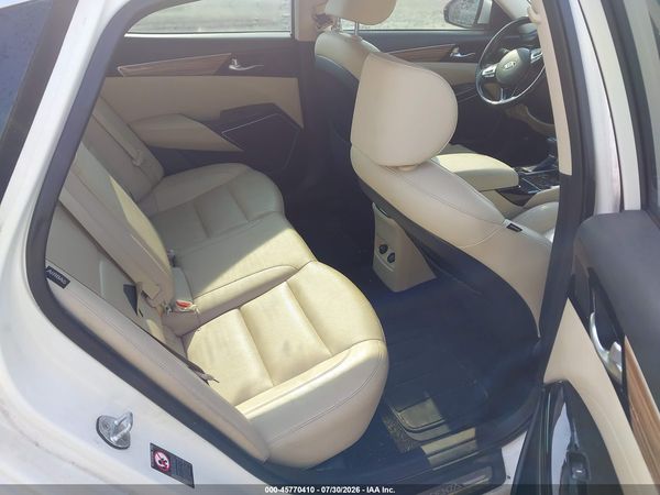 2017 KIA CADENZA PREMIUM