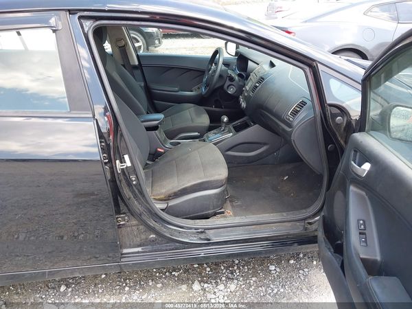 2017 KIA FORTE LX