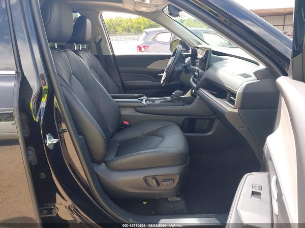 2024 TOYOTA GRAND HIGHLANDER PLATINUM