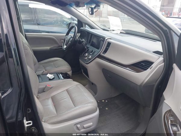 2016 TOYOTA SIENNA XLE 8 PASSENGER — I5
