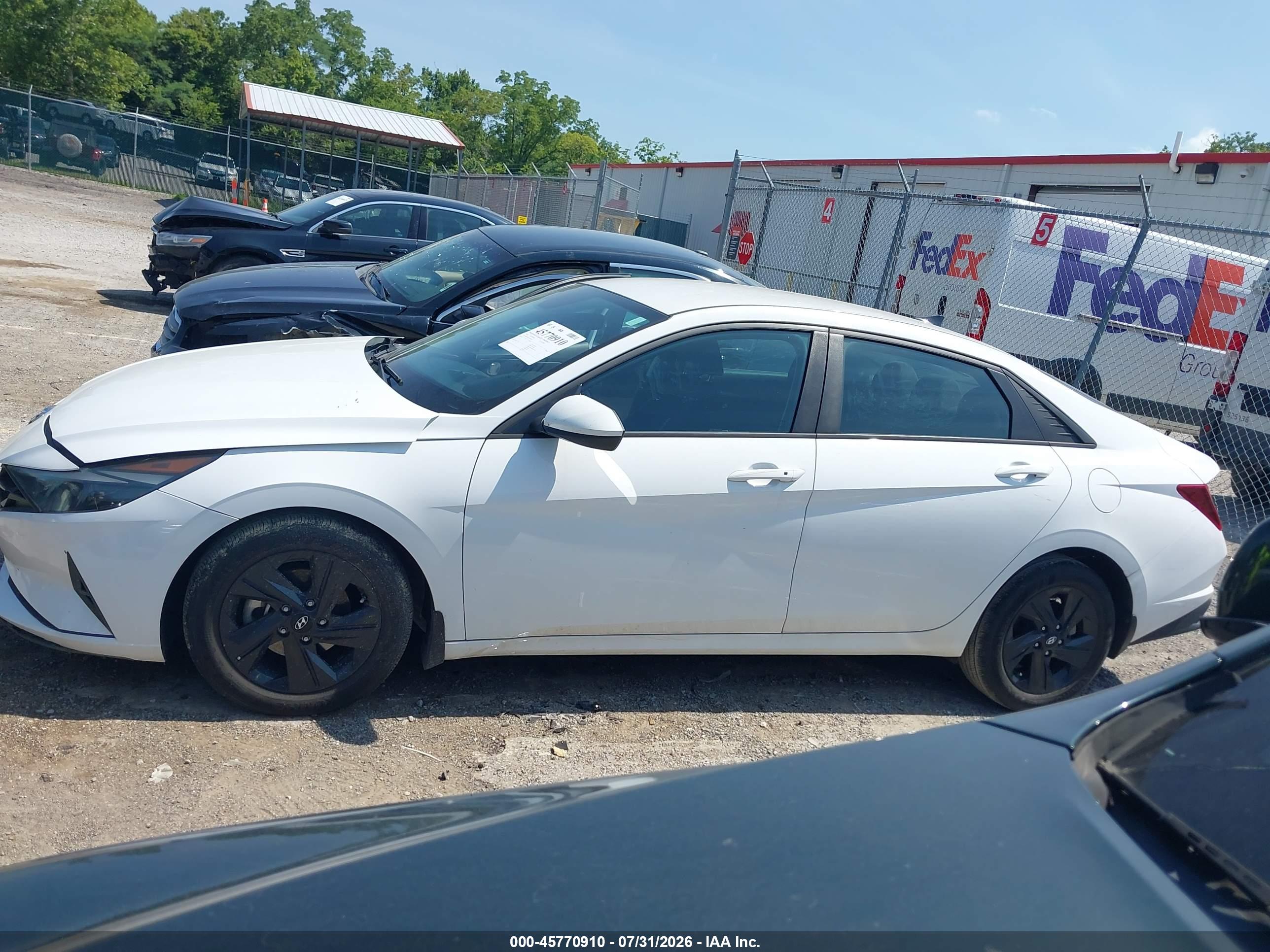 2022 HYUNDAI ELANTRA PREFERRED IVT