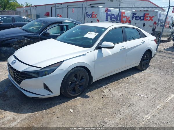 2022 HYUNDAI ELANTRA PREFERRED IVT