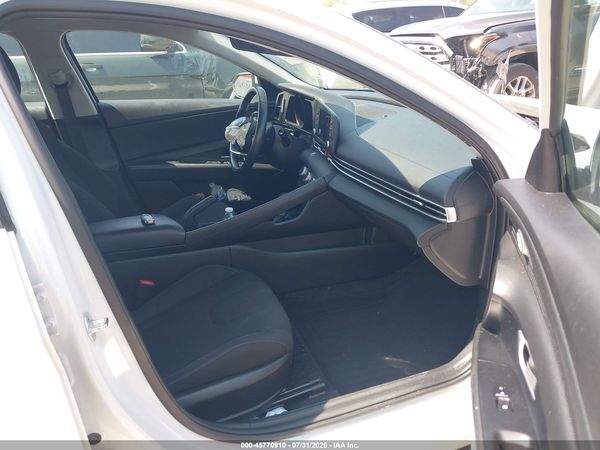 2022 HYUNDAI ELANTRA PREFERRED IVT