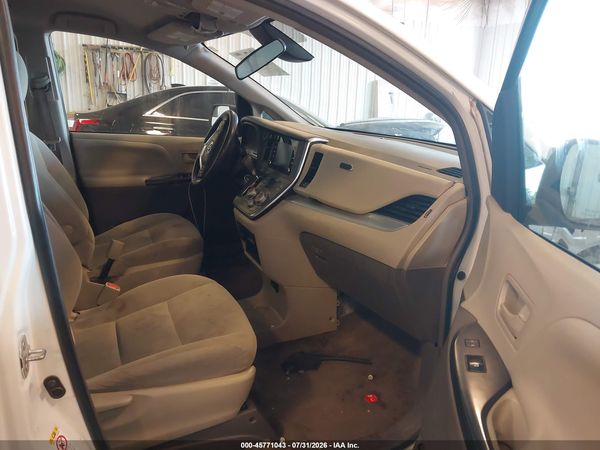 2018 TOYOTA SIENNA L 7 PASSENGER — I5