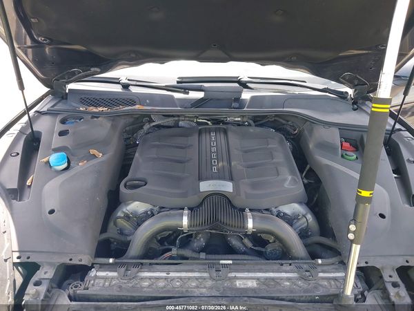 2016 PORSCHE CAYENNE GTS