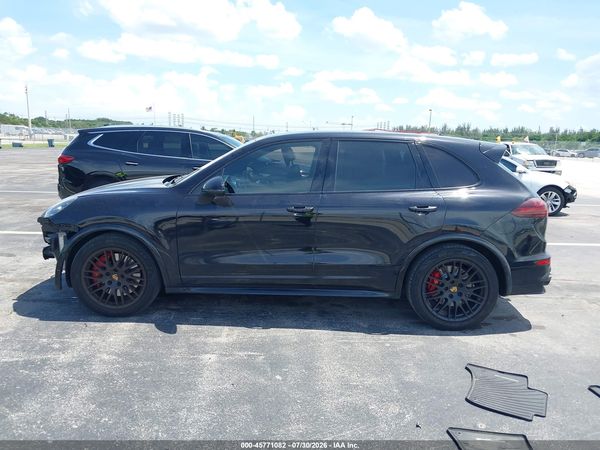 2016 PORSCHE CAYENNE GTS