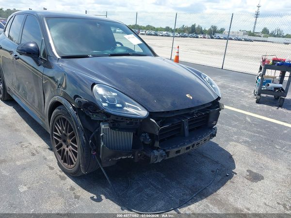 2016 PORSCHE CAYENNE GTS