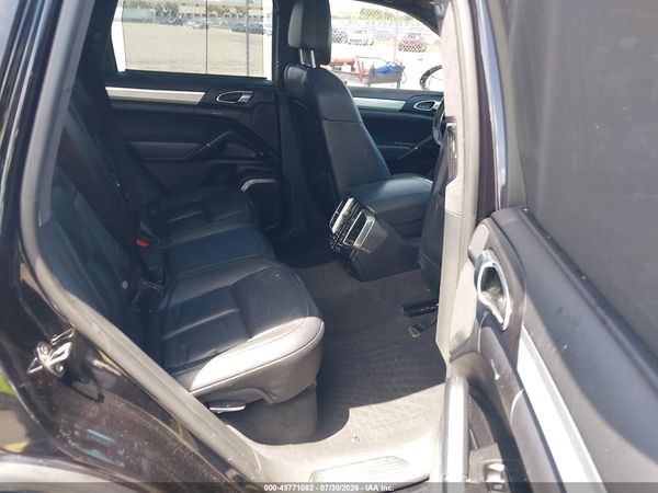 2016 PORSCHE CAYENNE GTS