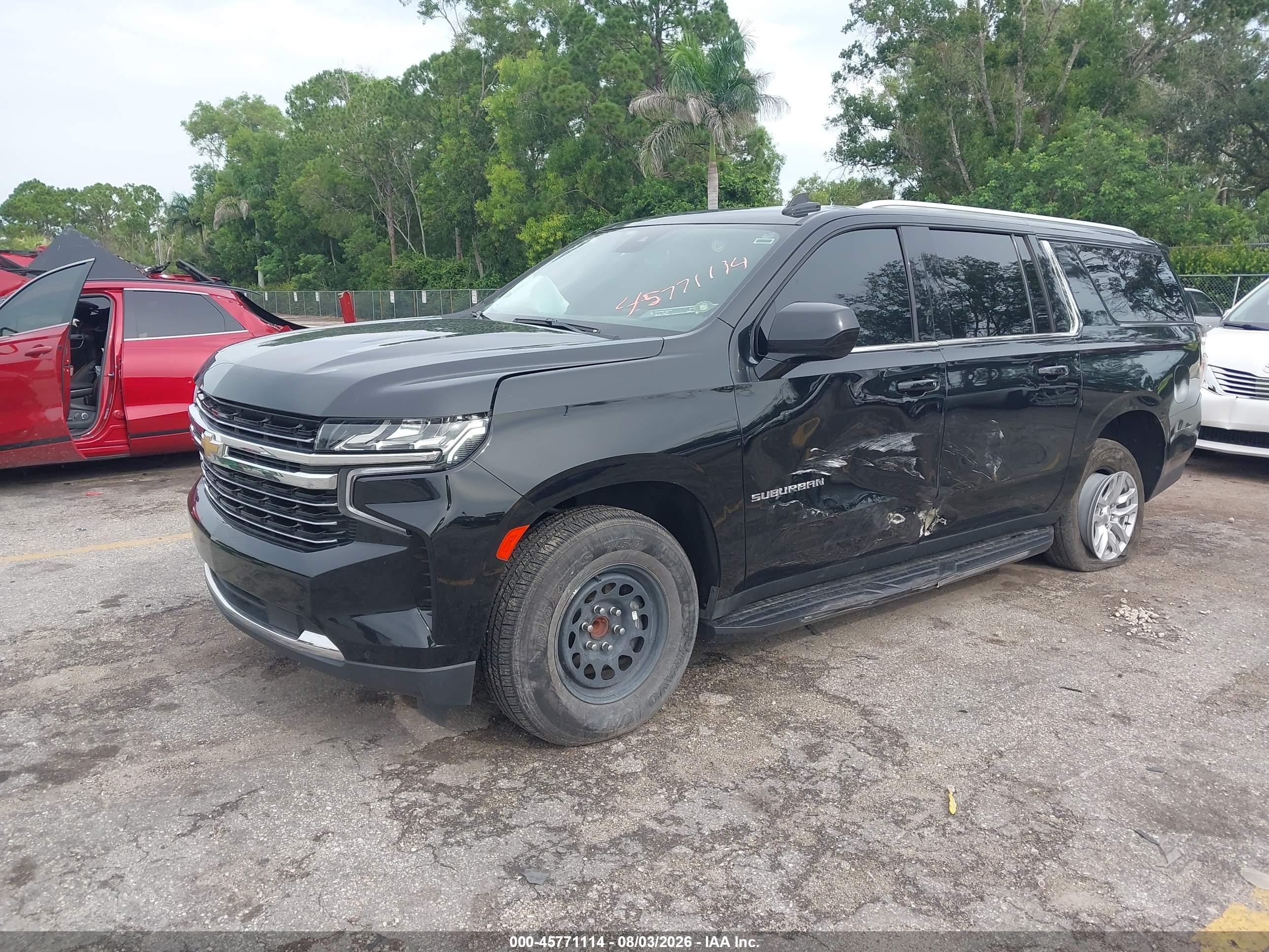 2023 CHEVROLET SUBURBAN 2WD LT — I2