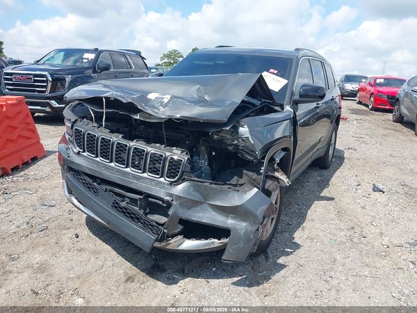 2022 JEEP GRAND CHEROKEE L LAREDO 4X4