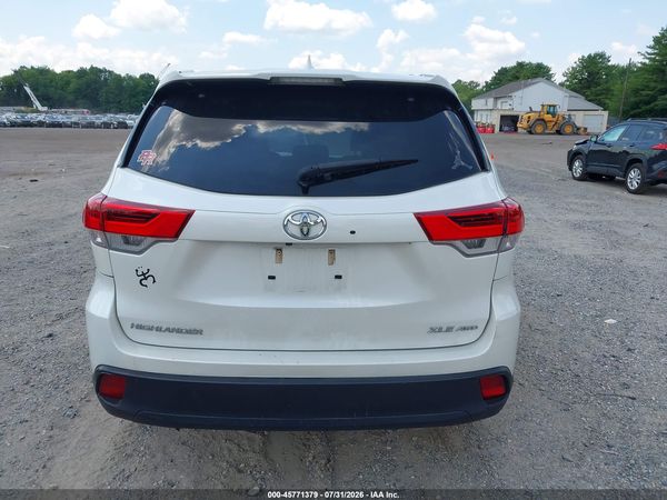 2017 TOYOTA HIGHLANDER XLE