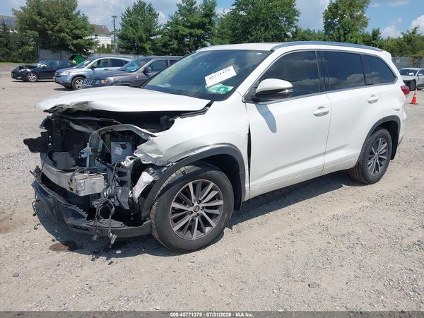 2017 TOYOTA HIGHLANDER XLE